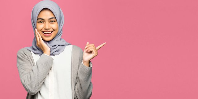 Panduan Memilih Warna Solid Hijab Sesuai Tone Kulit