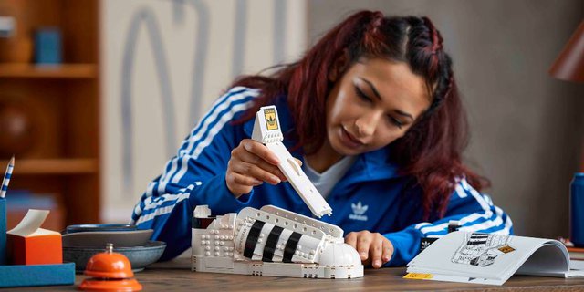 Kolaborasi LEGO dan Sneaker Populer Layak Dilirik