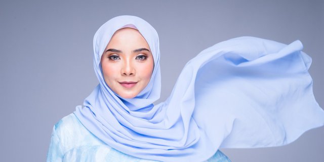 4 'Hijab Hacks' yang Wajib Kamu Tahu Agar Penggunaan Hijab Makin Nyaman