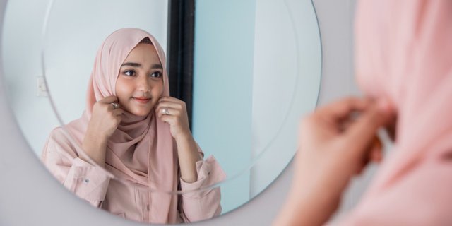 6 'Daily Look' Hijab Segiempat Paris Premium, Maksimalkan Penampilan