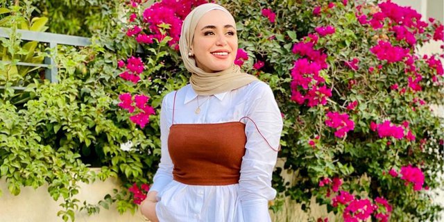  5 Padu Padan Crop Top dengan Outfit Hijab