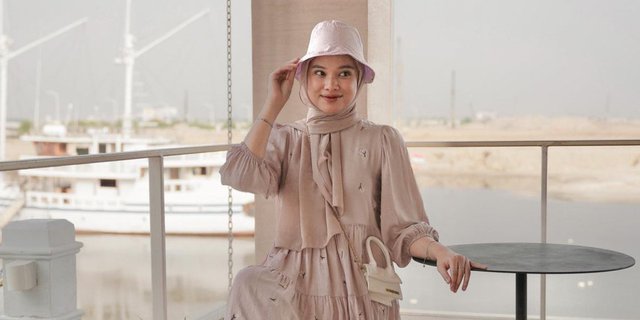 Outfit Hijab Pastel ala Ananza Prili
