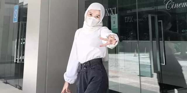 OOTD Hijab Monokrom, Cocok Digunakan Para Remaja