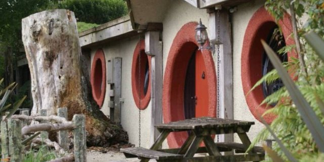 Rumah Hobbit Asli di New Zealand Siap Terima Tamu, Penasaran Interiornya?