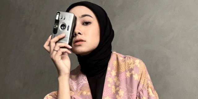Tips Pakai Busana Tabrak Motif untuk Hijaber