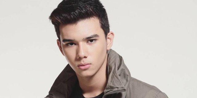 Biografi Profil Biodata Artis inisial RN JS BJ alias Bobby Joseph siapa yang ditangkap polisi instagram ig Jeff Smith Wikipedia Indonesia