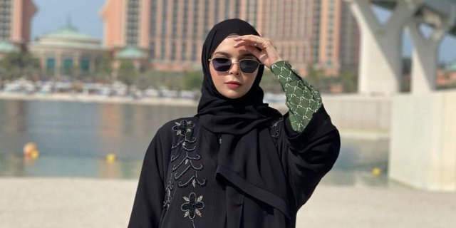 Mix and Match Outfit Vivi Zubedi di Dubai