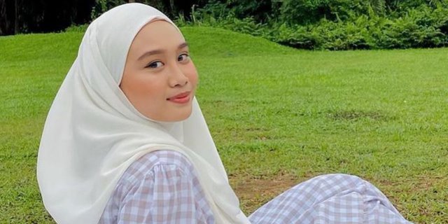 Inspirasi OOTD Hijab untuk Piknik