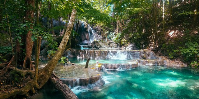 Letaknya di Tengah Hutan NTB, Air Terjun Ini Ternyata Pernah Didatangi Tokoh Dunia