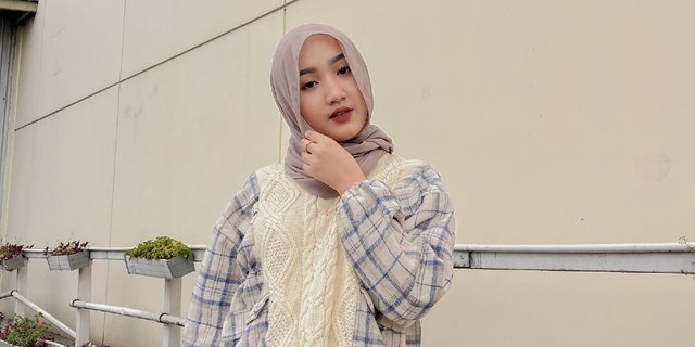 Tutorial Kerudung Pashmina, Tak Perlu Jarum Pentol