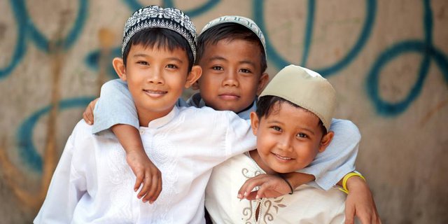 Sayangi Anak Yatim di Hari Terakhir Ramadan, Malaikat Akan Mendoakan