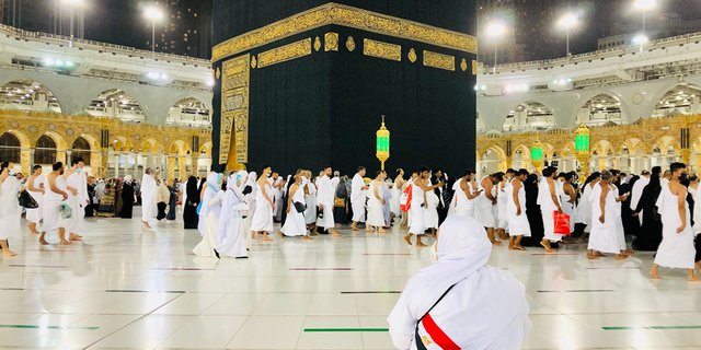 11 Benefits of Hajj and Umrah for Muslims, Enhancing Vertical and Horizontal Relationships