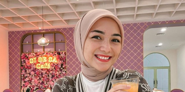 Syar'i Appearance, Citra Kirana Carrying a Half Billion Rupiah Bag