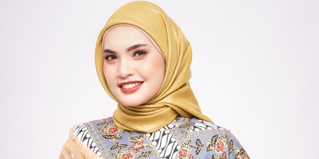 Salah Pakai Concealer, Begini Cara MUA atasi Makeup Hancur