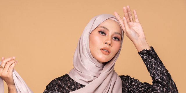 Trik Mengaplikasikan Eyeshadow dalam Waktu Singkat, Hasil Rapi Cuma dalam 2 Langkah