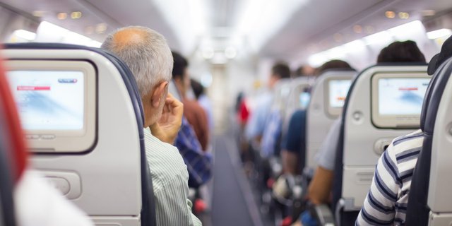 Dangers of Changing Passenger Seats on Airplanes, Don't Move Carelessly!