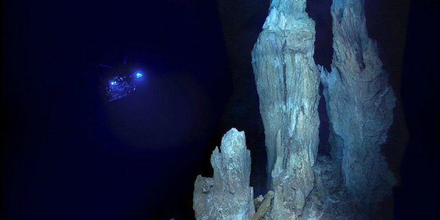 Scientists Discover the Existence of 'Lost City' at the Bottom of the Atlantic Ocean, Here's What It Looks Like