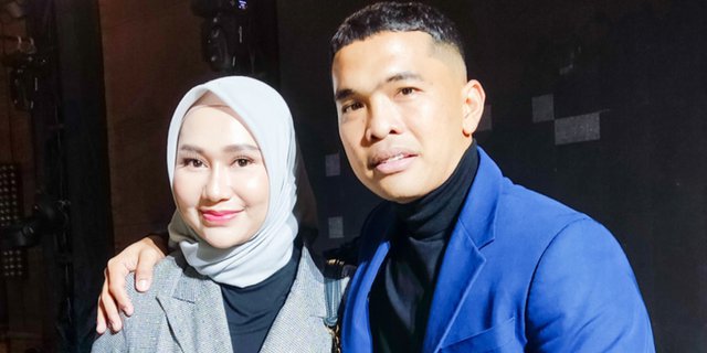 Putra Siregar dan Septia Yetri Pamer Kemesraan Usai Rujuk