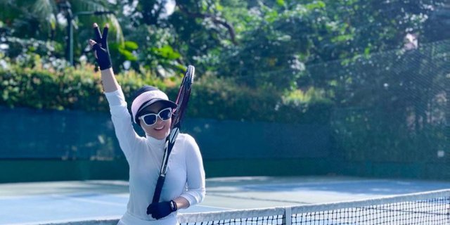 Main Tennis, Shocked by the Price of Syahrini's Racket