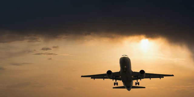 Story of Beautiful Flight Attendant Flying with Ghost Plane, Disturbed by the Spirit of a Passenger Who Died on the Plane