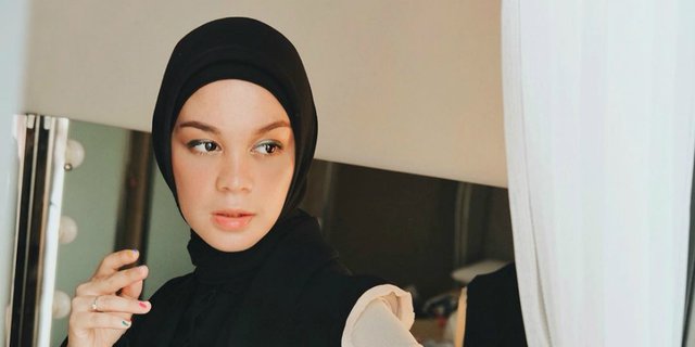 Only Armed with T-shirts, Tantri Namirah Becomes Very Stylish