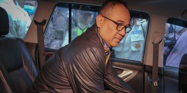 Revealed Characteristics of Artist with Initial R, Suspected Involvement in Money Laundering Case of Rafael Alun