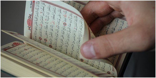 4 Benefits of Reading Yasin on Friday Night in the Month of Ramadan, Like Reading the Entire Quran 10 Times