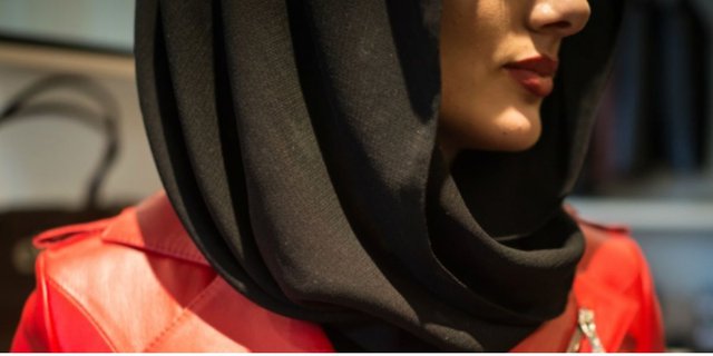 4 Hijab Styles that Actually Make Sin, Let's Avoid Them