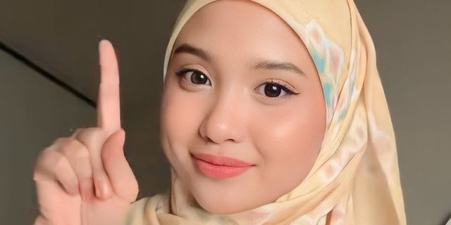 Stylish dengan Hijab Motif dengan Cara Super Simpel