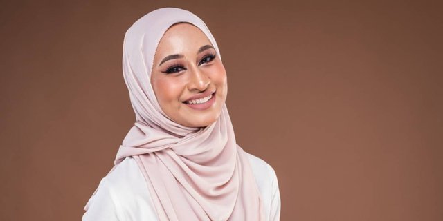 Buat Style Hijab ala Wanita Turki dengan Pashmina 