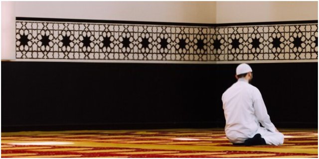 Don't Leave Immediately After Fajr and Maghrib Prayers, Practice This Great Dhikr First