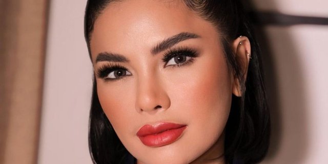 Merasa Hadiahnya Tak Dihargai Sang Putri, Nikita Mirzani Meradang