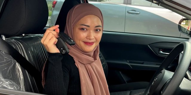 Setelah Viral, Perempuan Asal Jakarta Ini Sah Terima Mobil Agya Seharga Rp1 dari Flash Sale Rp1 Shopee