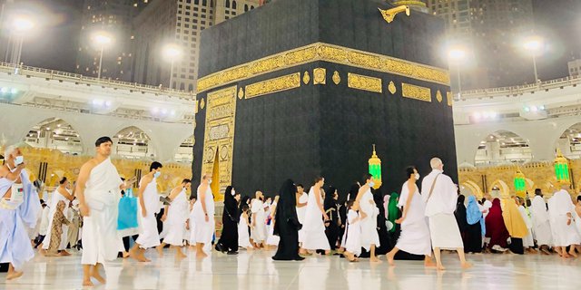 Want to Perform Hajj But Still Have Debt, What is the Ruling?