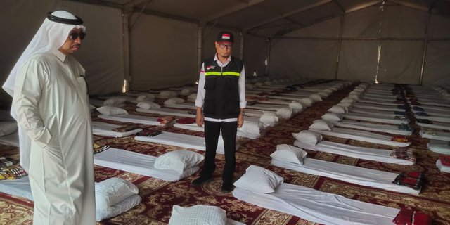 More Comfortable! Hajj Congregation Tent in Arafah Equipped with Mattresses, AC, and Additional Toilets
