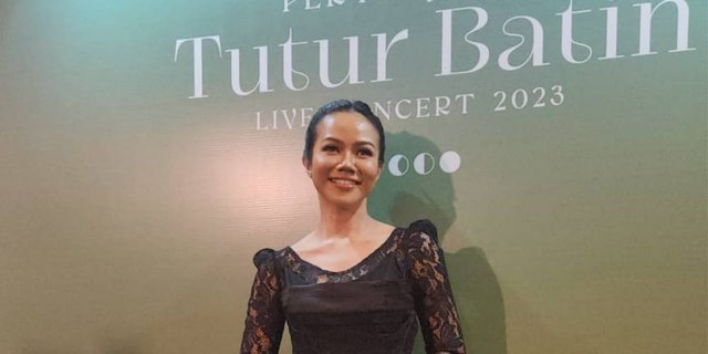 Konser Tunggal di Surabaya & Jakarta, Yura Yunita Ajak Penggemar Curhat Bareng