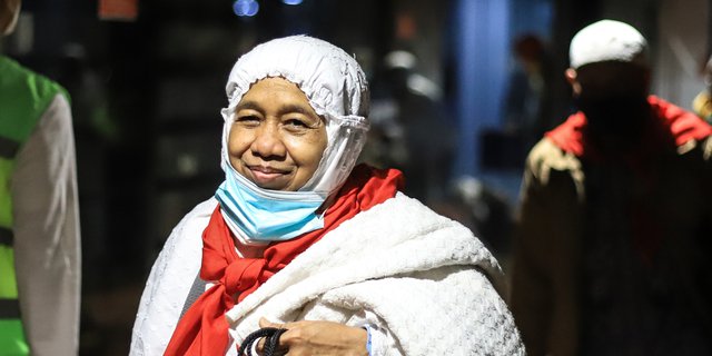 Prayers During the Hajj Journey, From Departure to the Return of Pilgrims