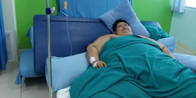 Fajri, a 300 Kg Obese Man from Tangerang, Referred to RSCM, Hospital Provides Special Bed