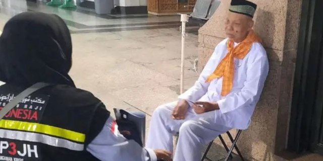 Lost in the Nabawi Mosque, Mbah Harto Instead Asks to Return to Cijantung to Manage Karang Taruna