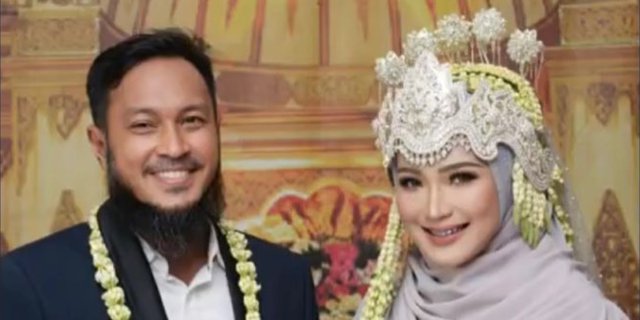 Remember Amalia Fujiawati, Former Wife of Bambang Pamungkas? Just Married at KUA, Immediately Had 11 Children