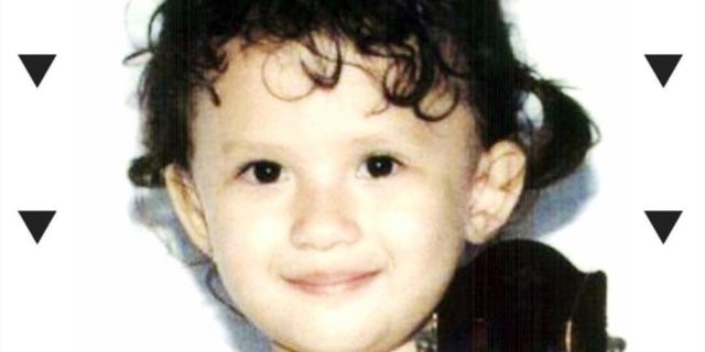 This Curly-Haired Child Becomes a Famous Artist, Just Recently Mourns the Loss of Her Mother, Can You Guess?