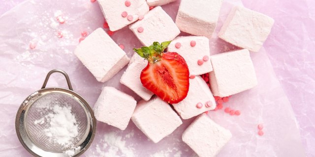 Make Strawberry Marshmallow with Only 4 Ingredients