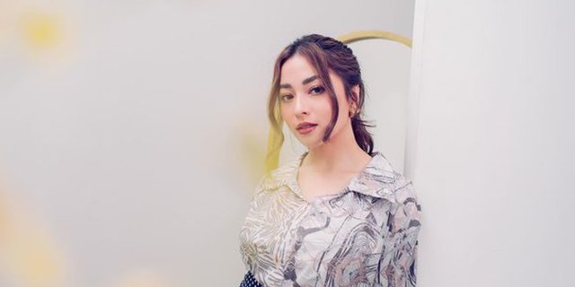 Nikita Willy's Gem Dress Becomes the Spotlight, Simple Priced in Millions