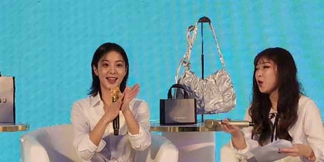 Korean Actress Soerina Shows Her Favorite Eco-Friendly Bag