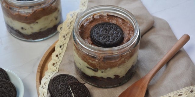 Make Biscuits and Cheese Cake in a Jar, So Practical