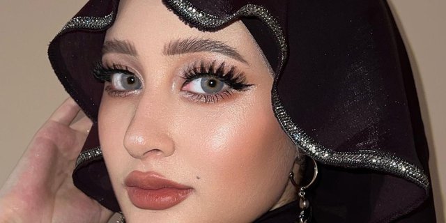 Layered Eyelashes, Make Eye Makeup More Dazzling