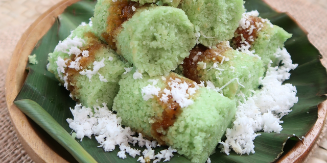 The Most Delicious Street Snacks in the World, 4 from Indonesia