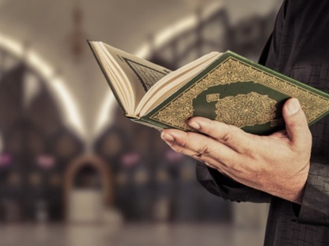 Quran Surah An Nasr Ayat 1 3 Arab Latin Terjemahan Dan Kandungan Di Dalamnya Dream Co Id