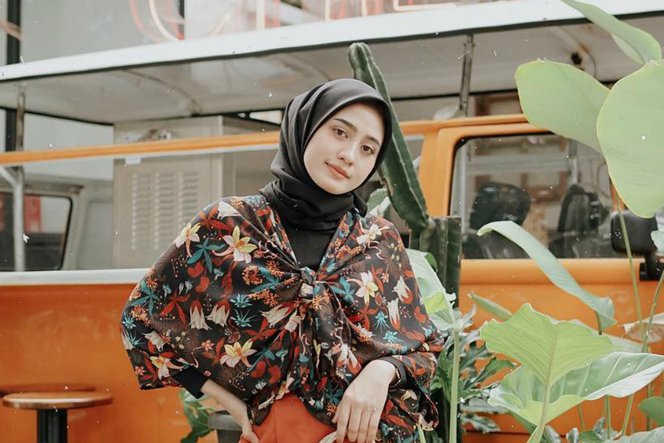 Padu Padan Rok  Tutu  dan Busana Motif Hijab Dream co id