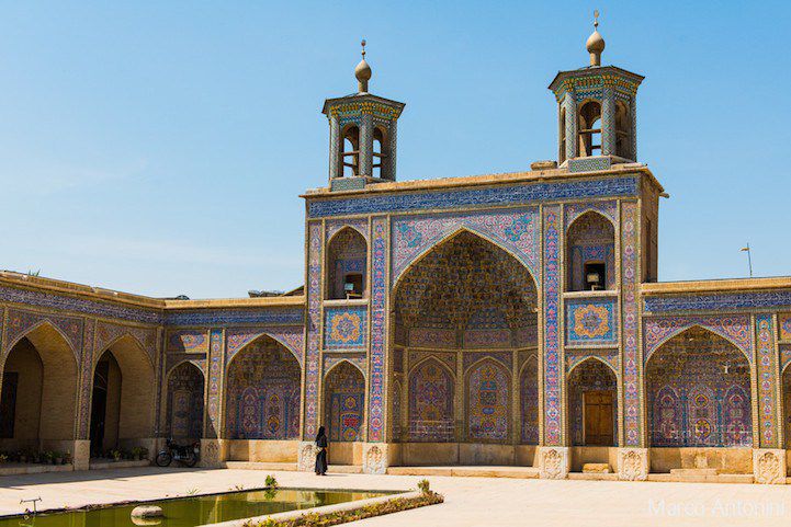 Nasr Ul Mulk, Masjid 2 Abad yang Menyimpan Rahasia Keindahan 